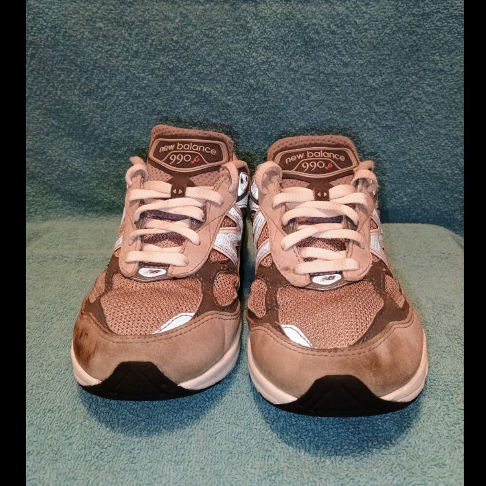 New Balance 990v6 in kids size 2